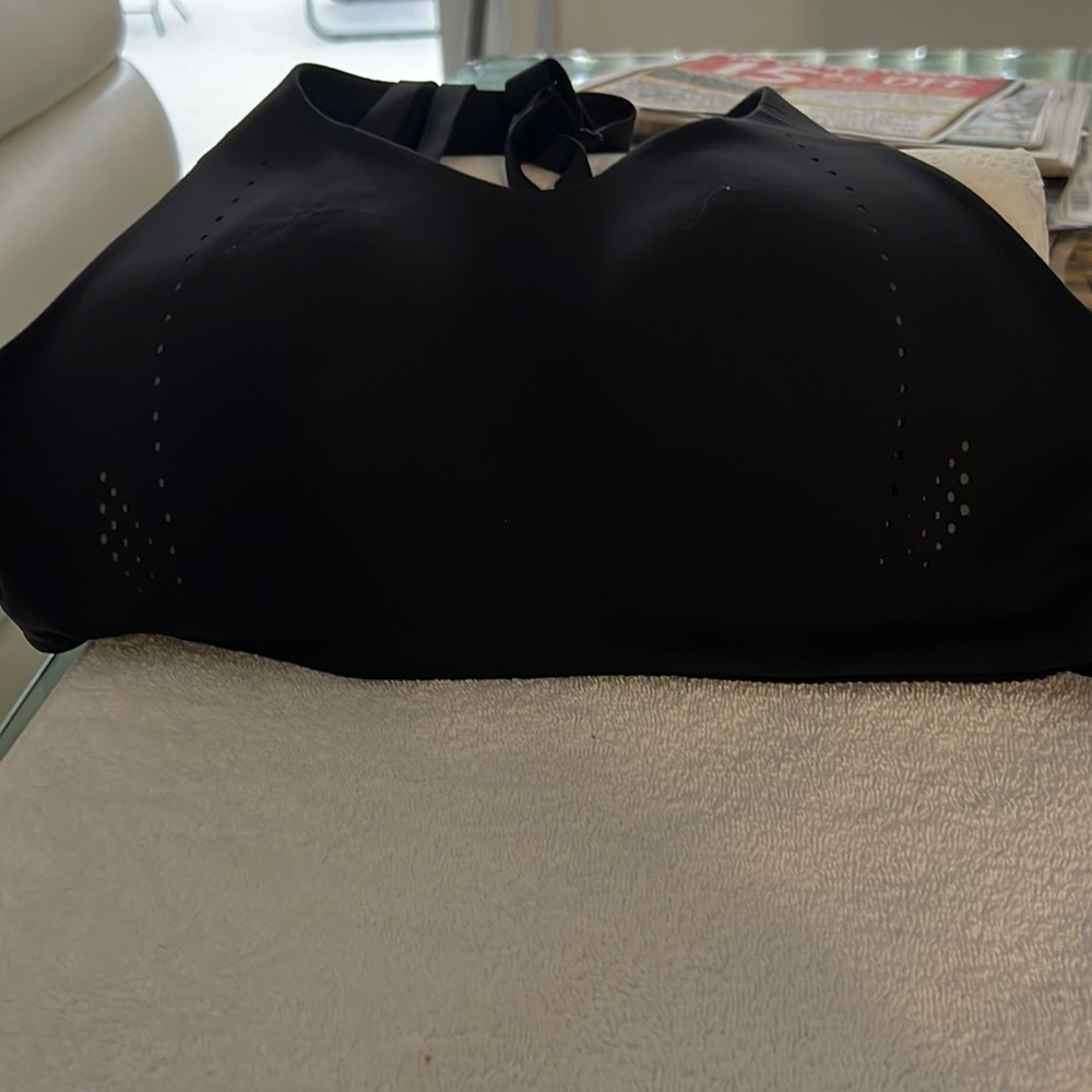 Lululemon black sports bra new no tags